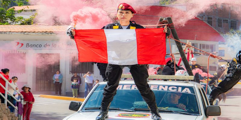 Chincheros rindió homenaje al Perú con ceremonia cívica y desfile institucional